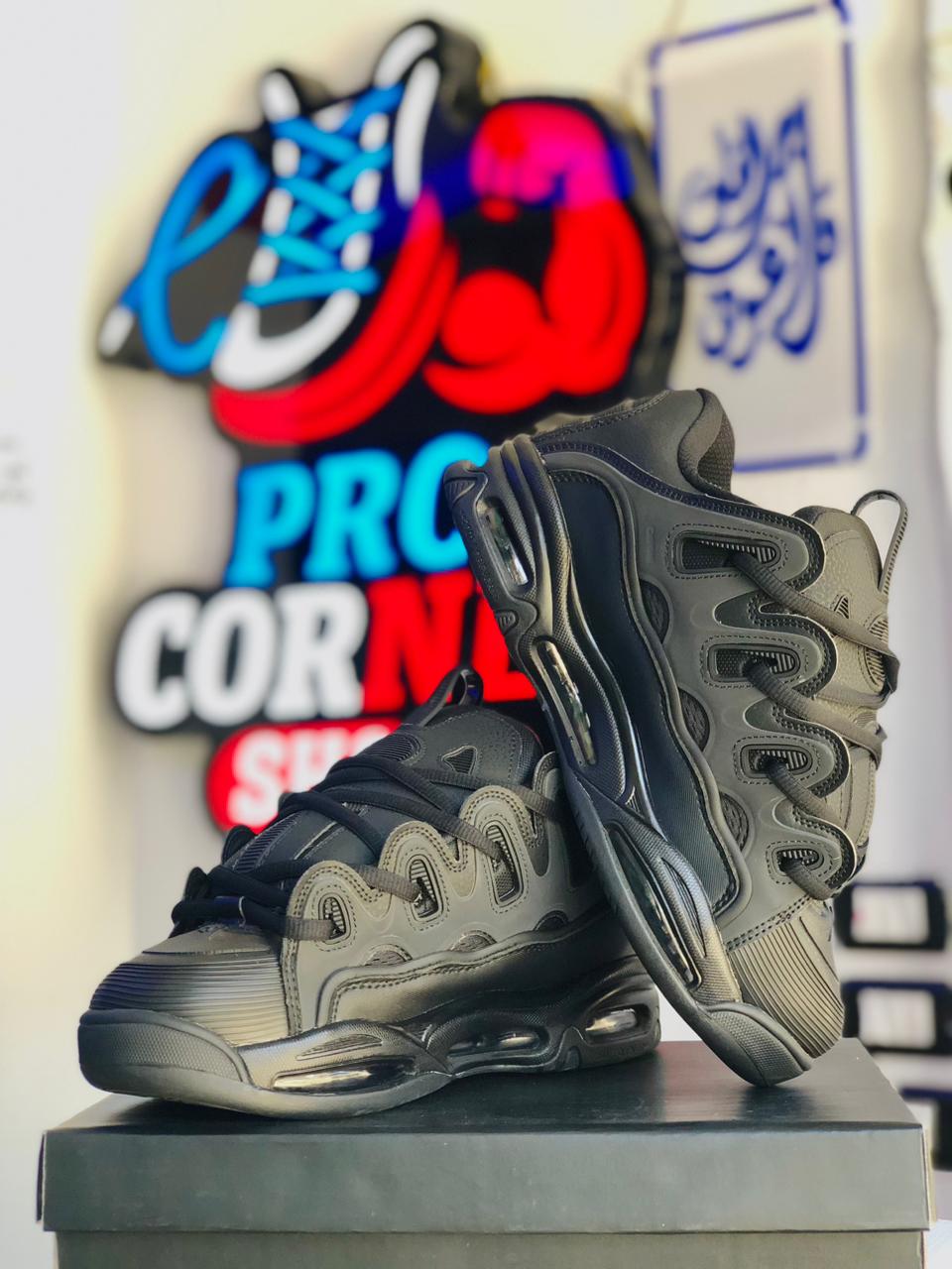 D3 2001 All Black