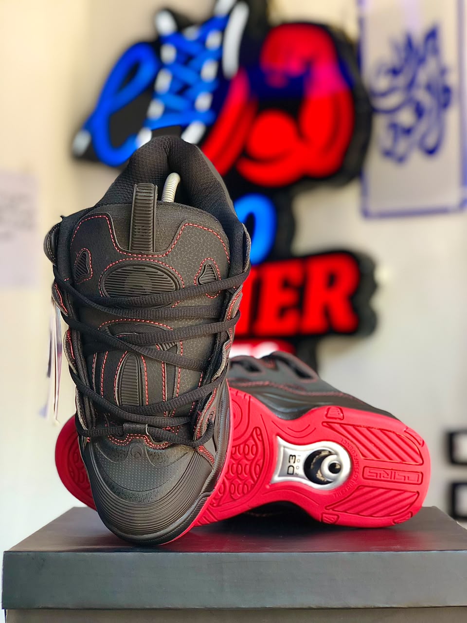 D3 2001 Black & Red