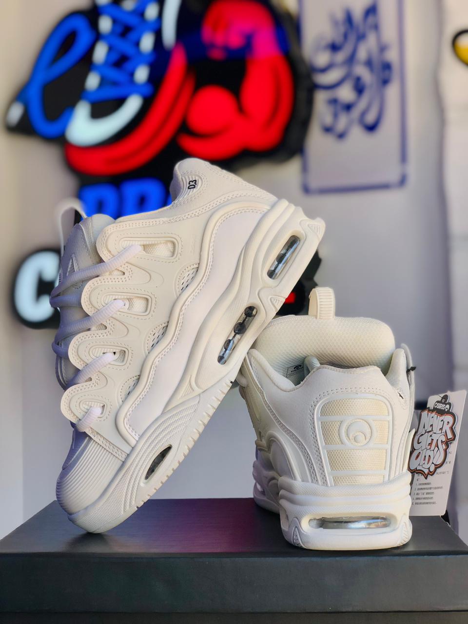D3 2001 White