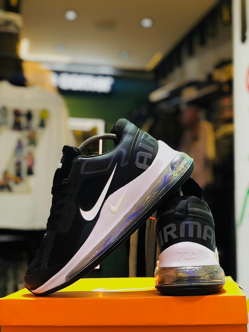 Air Max 720