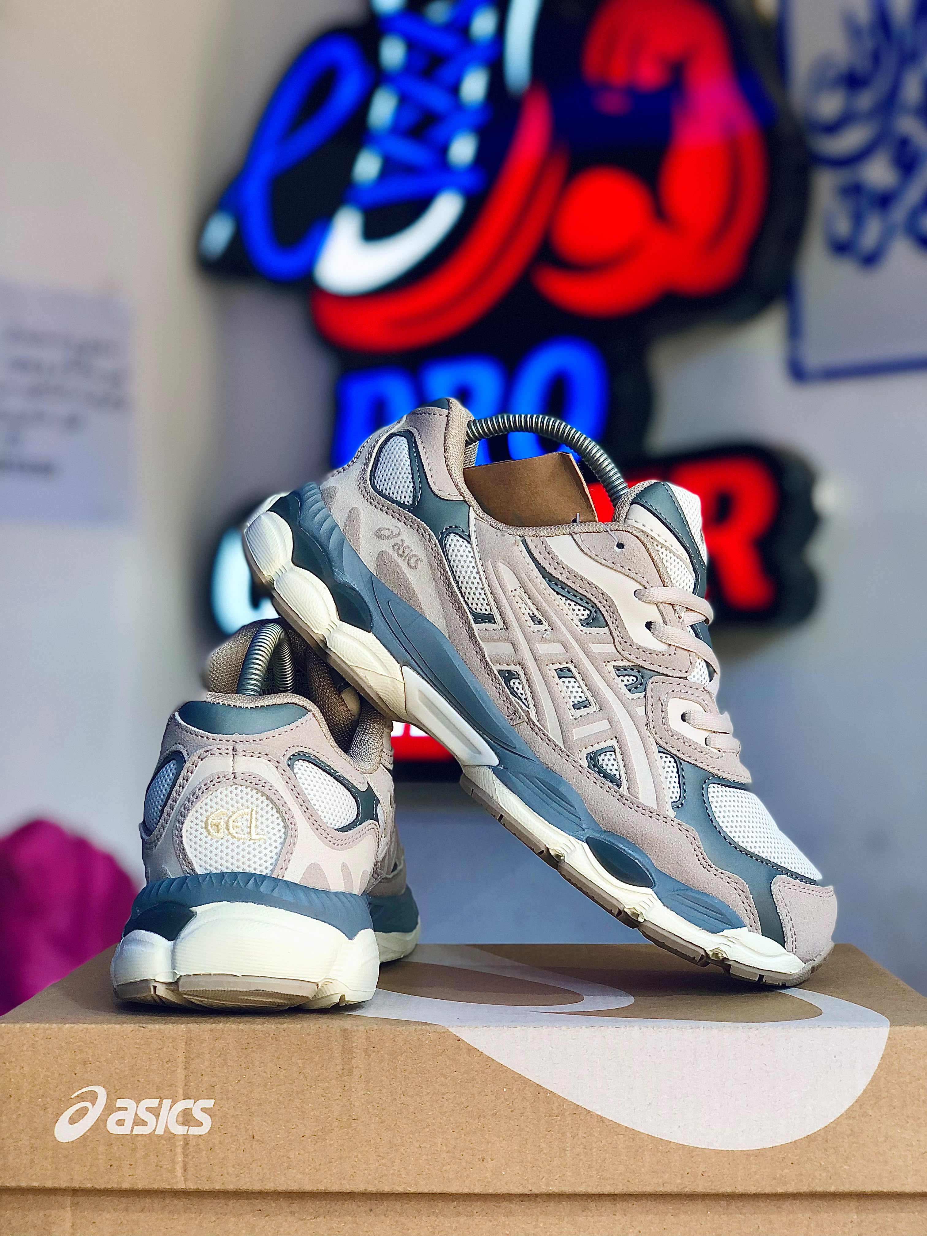 Asics Gel Grey Off-White