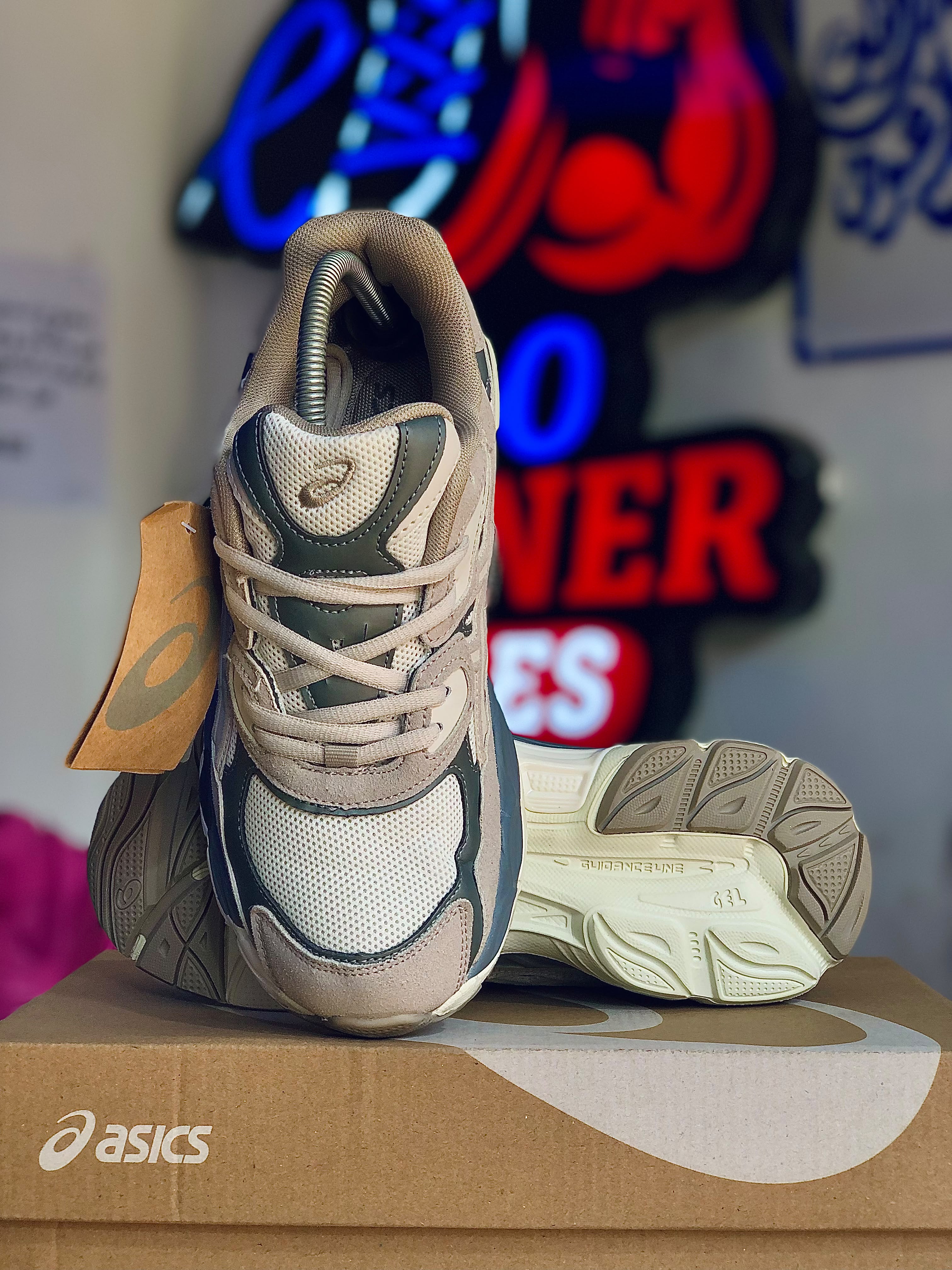 Asics Gel Grey Off-White