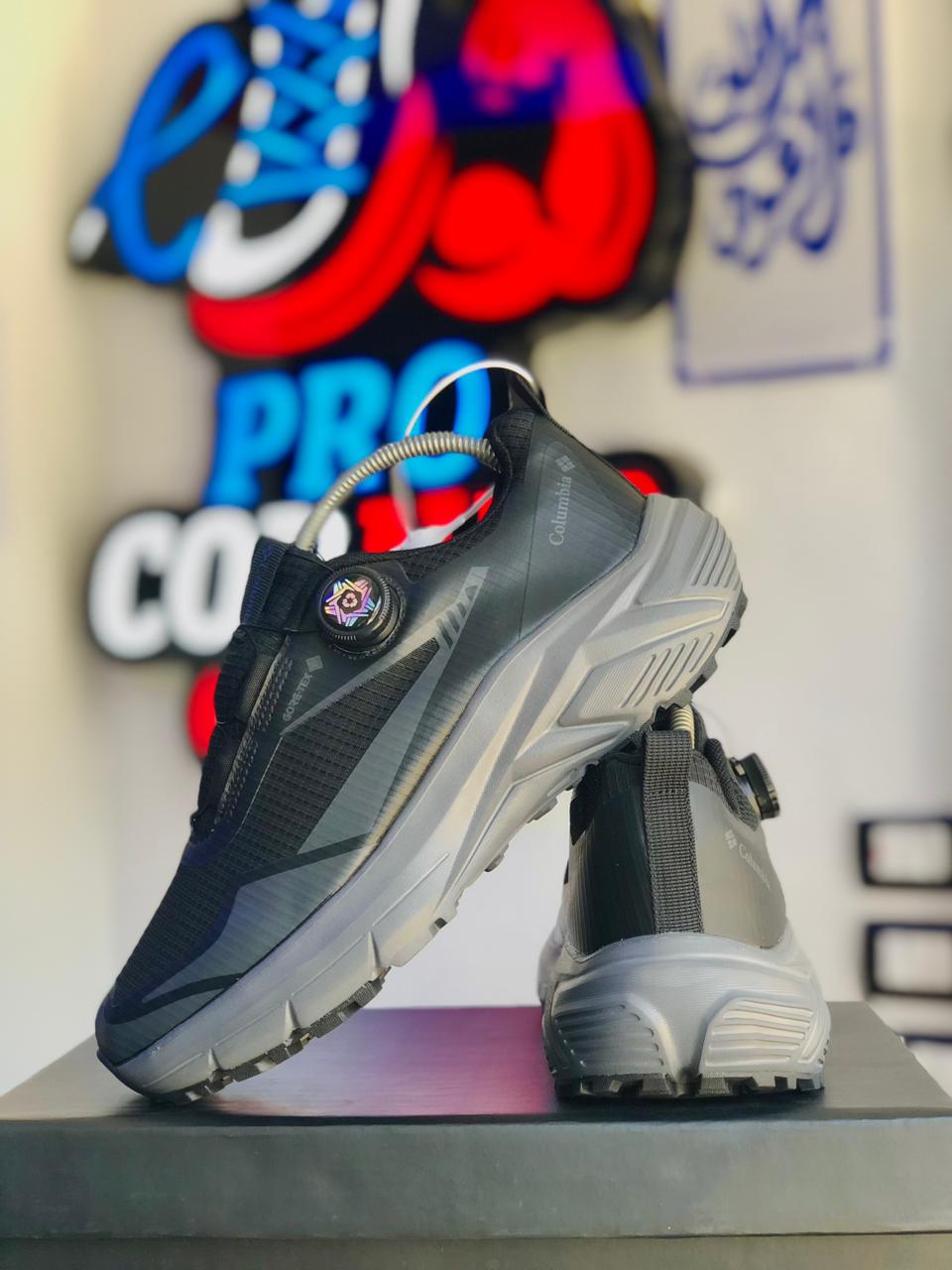 Columbia Black Gray