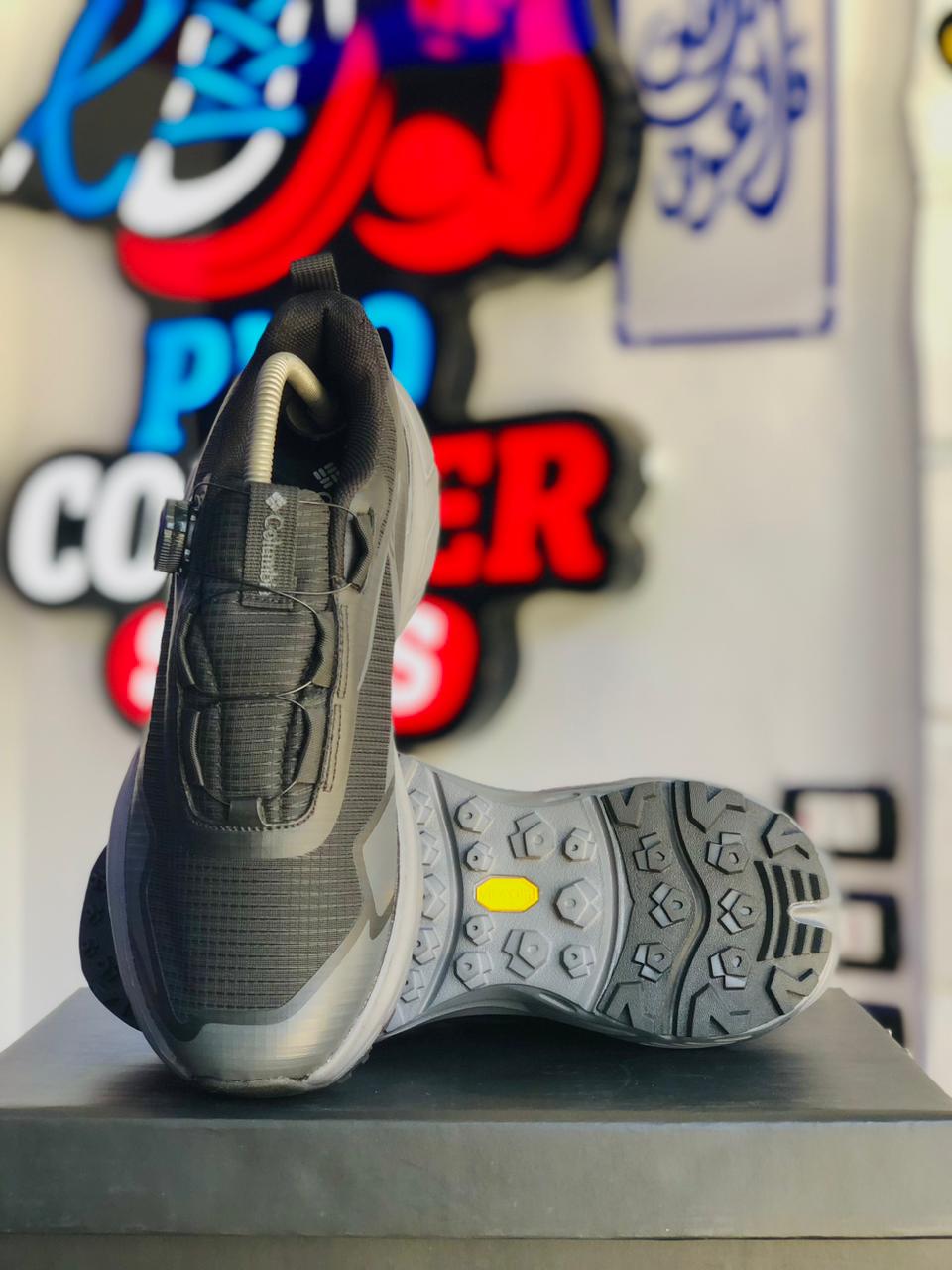 Columbia Black Gray
