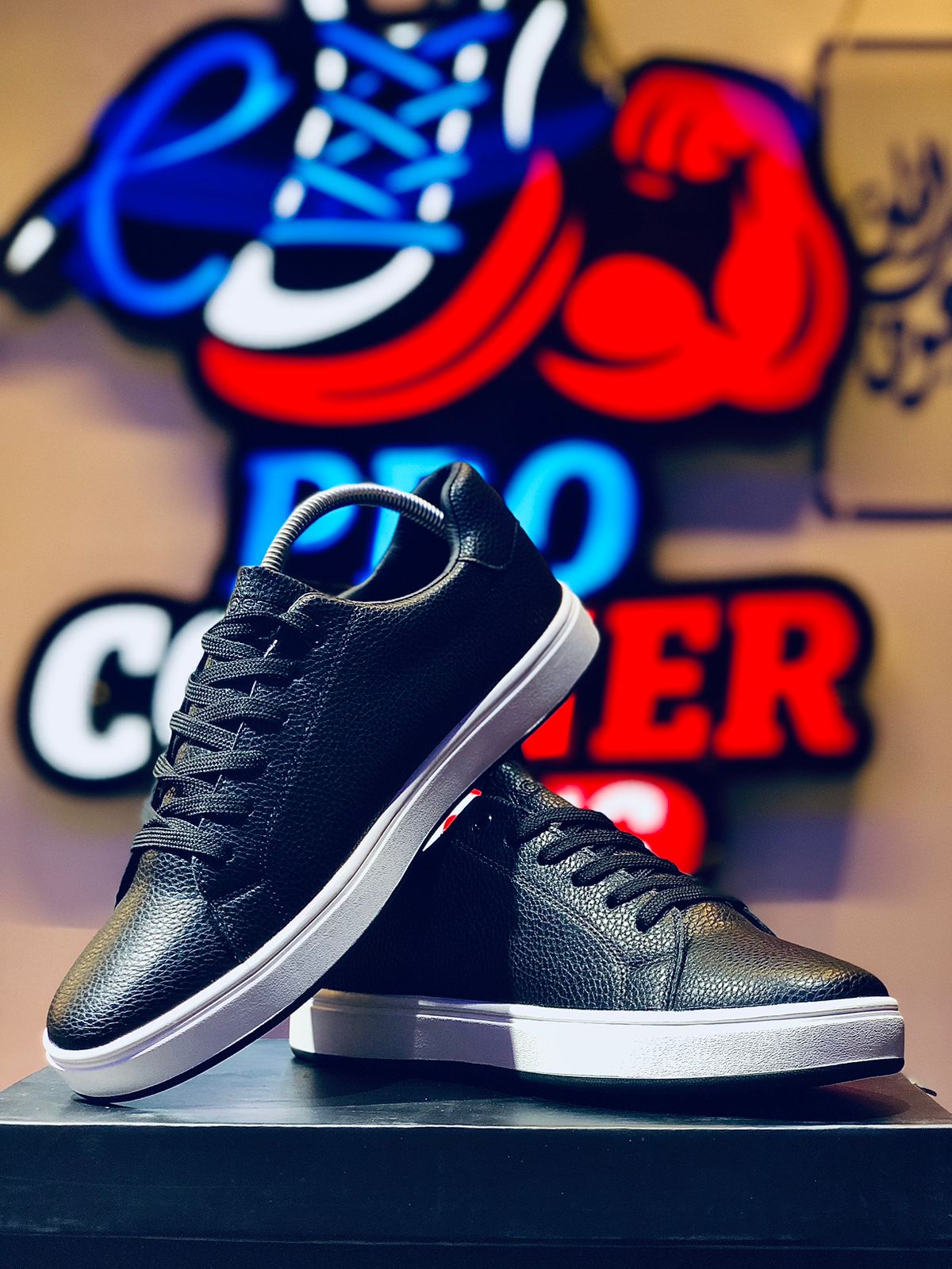 Lacoste Black White
