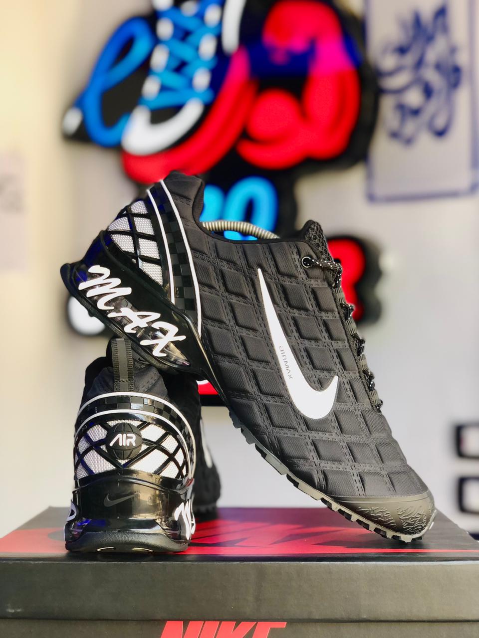 Nike Liquid Max