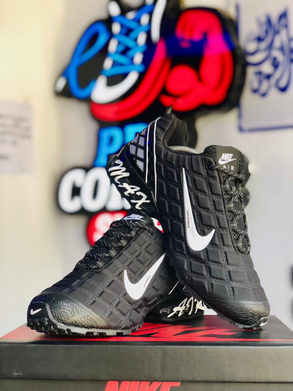 Nike Liquid Max