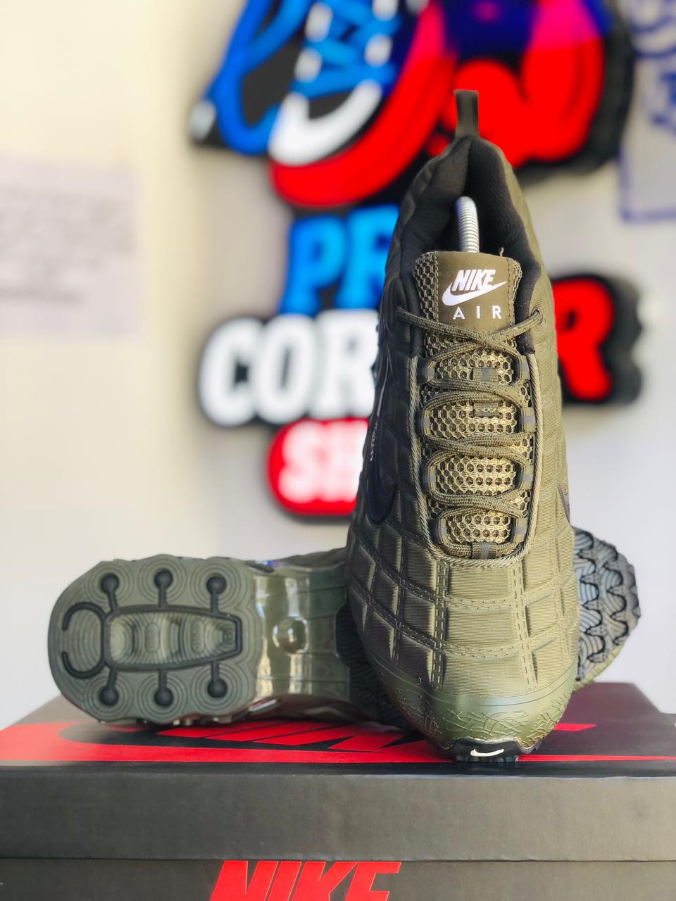 Nike Liquid Max