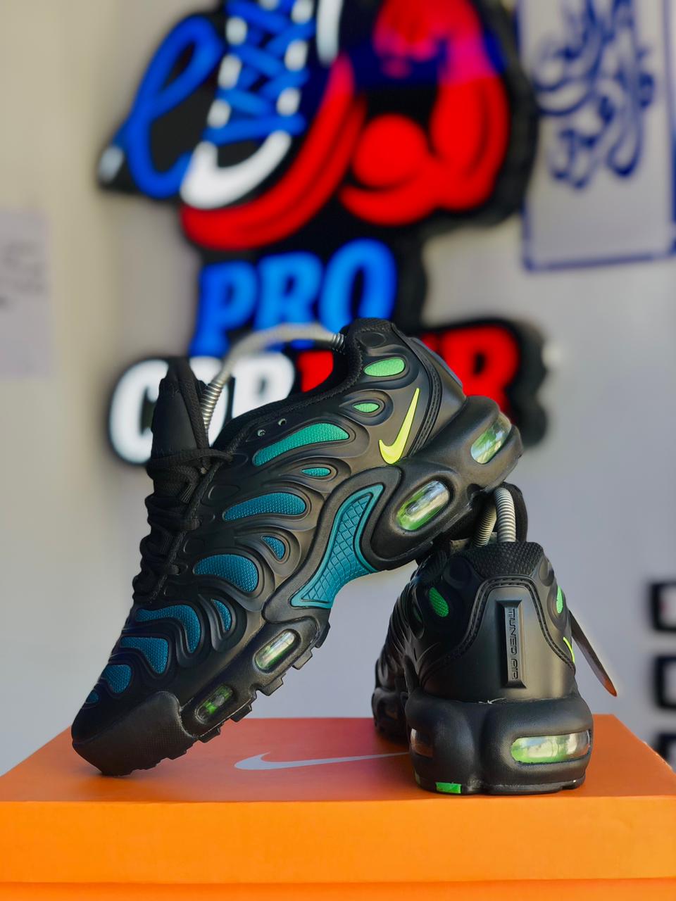 Nike Tn 1 Black Volt