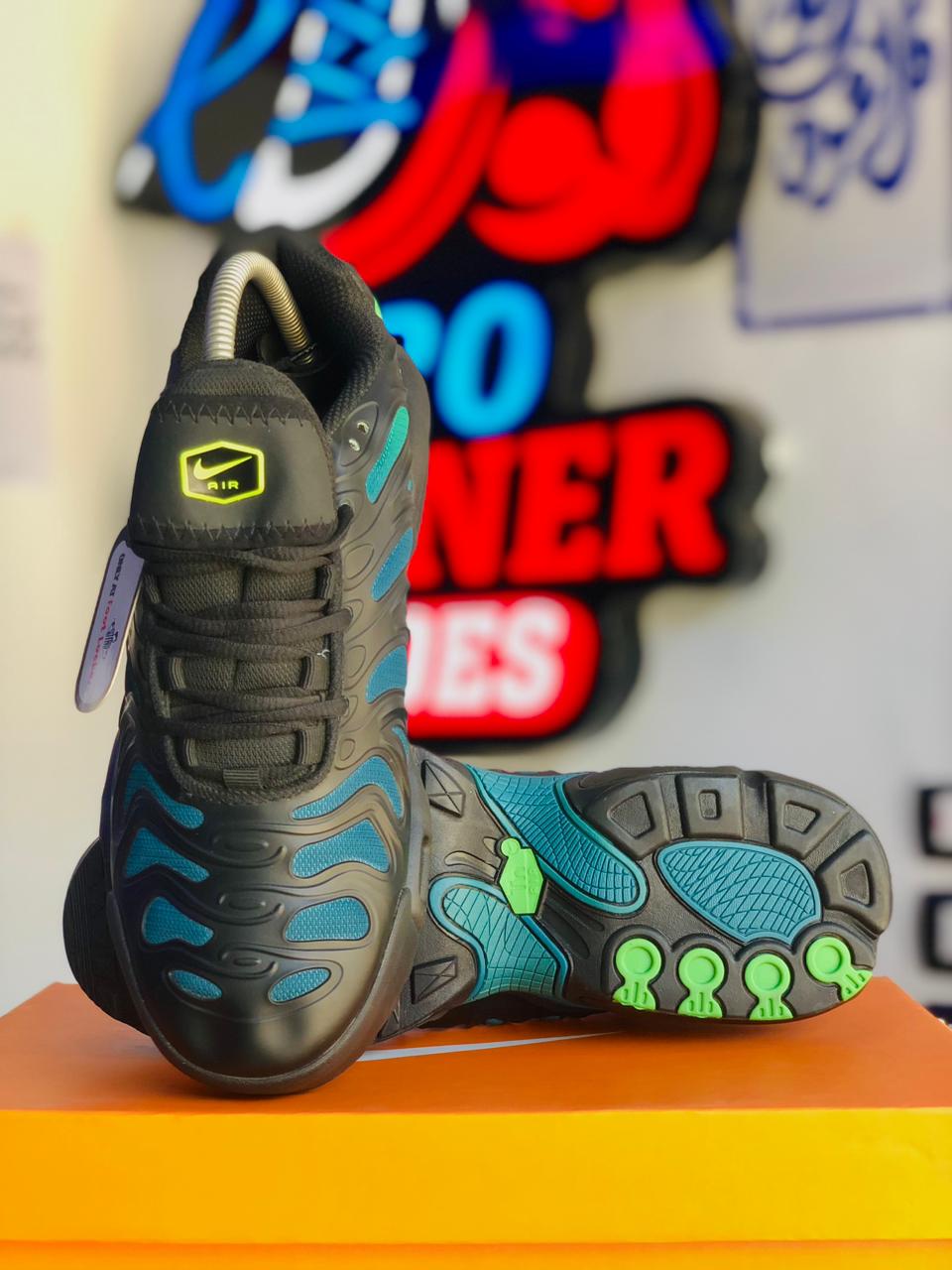 Nike Tn 1 Black Volt