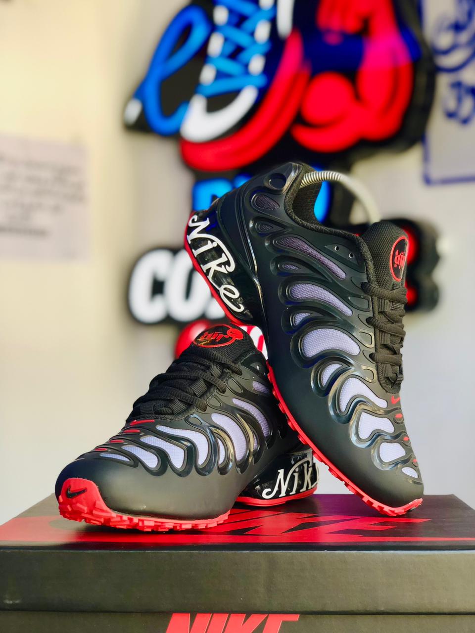 Nike Tn Drift Black White Red