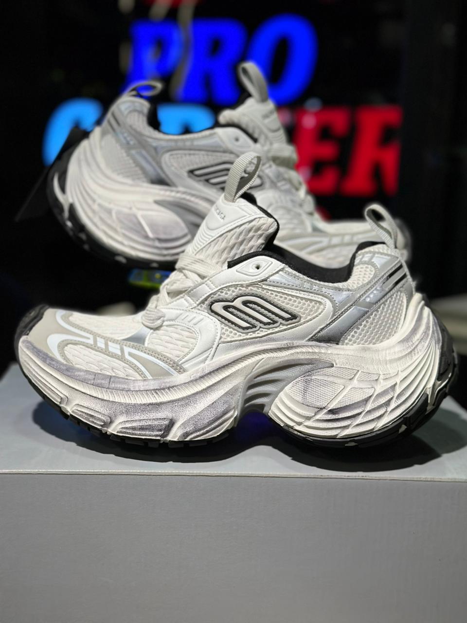 Balenciaga White