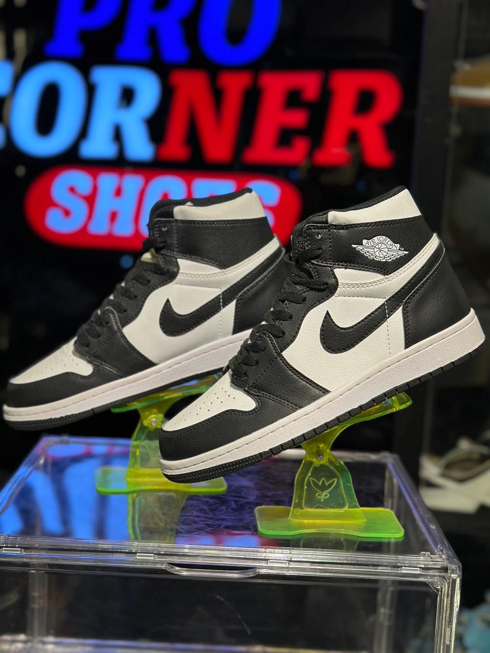 Jordan 1 Black White 4