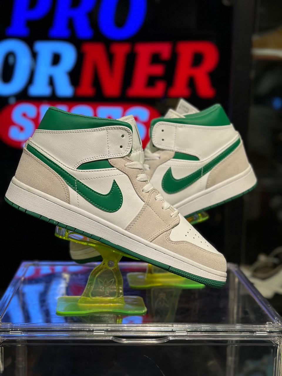 Jordan 1 Green 3