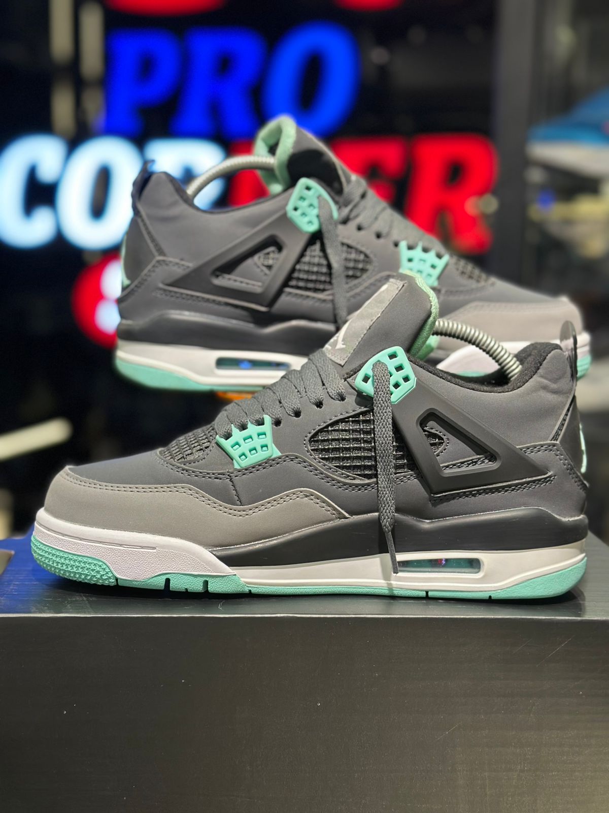 Jordan 4 Green Glow