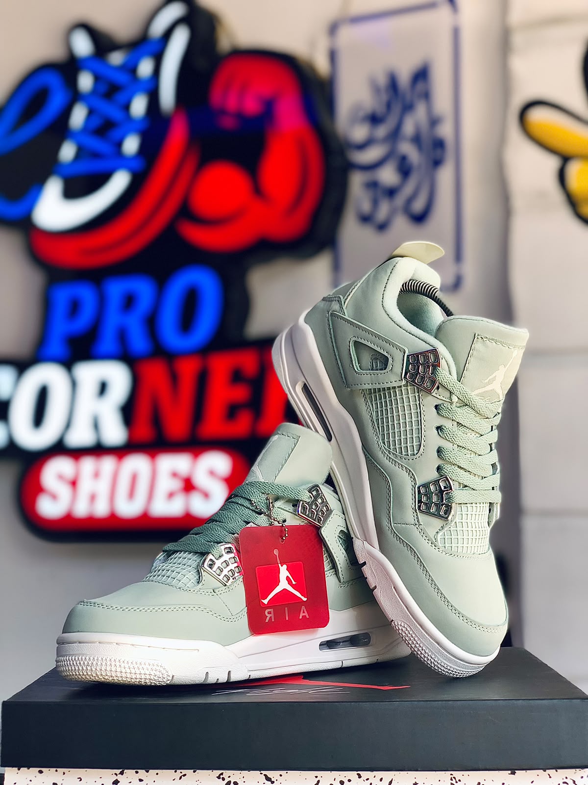 Jordan 4 - Red Oreo
