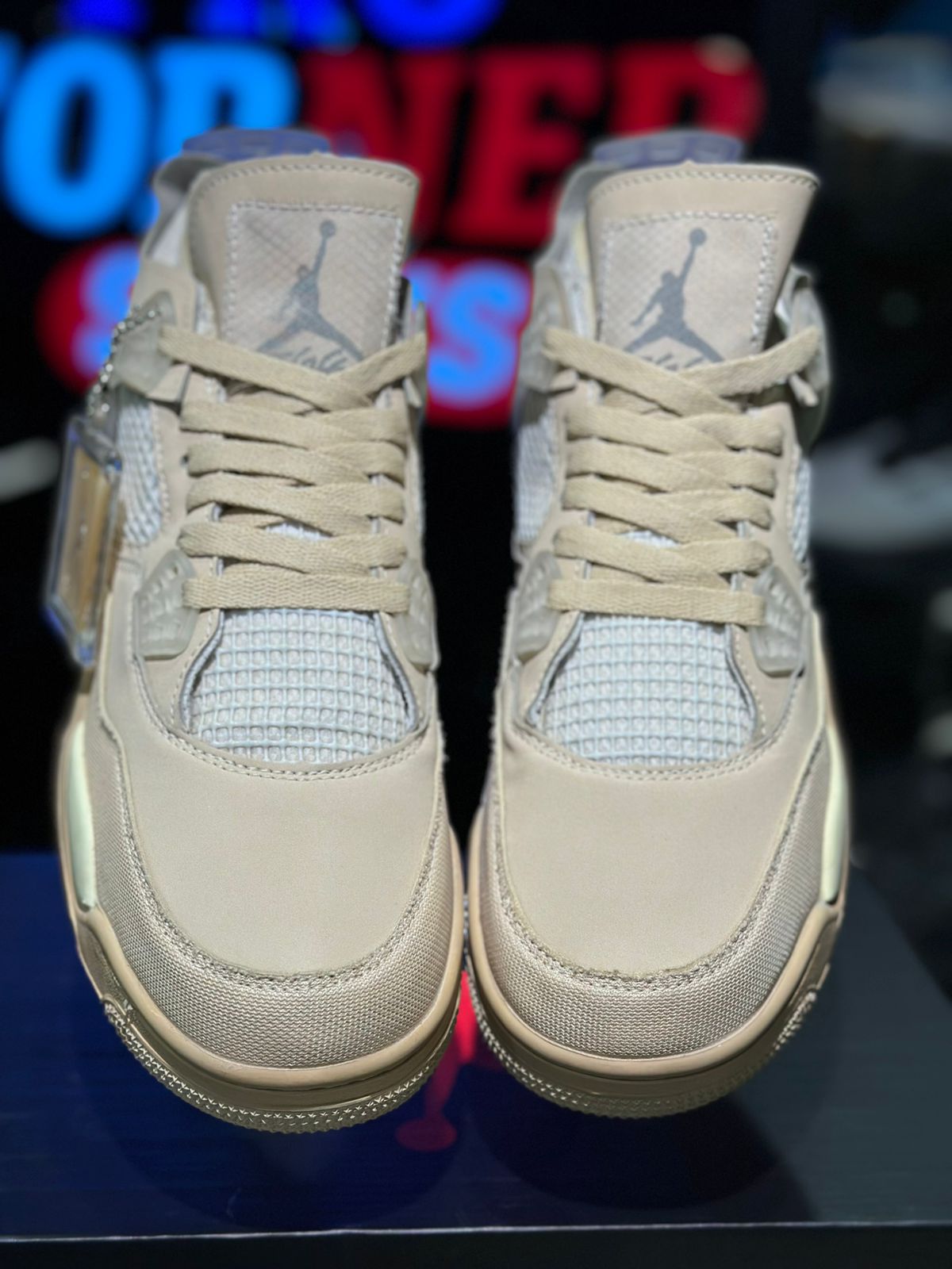 Off White