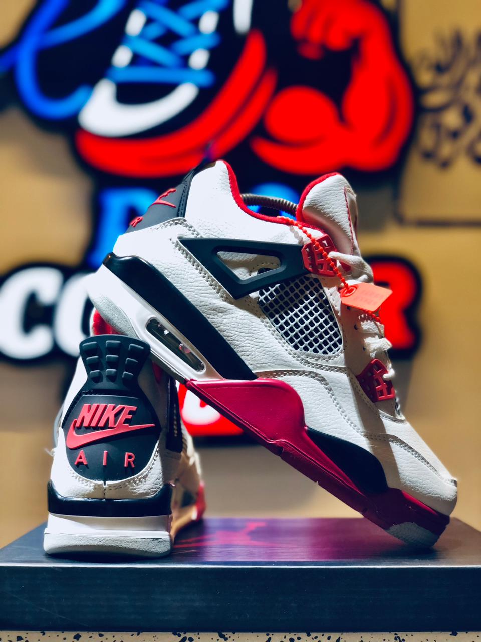 Jordan 4 Red Oreo