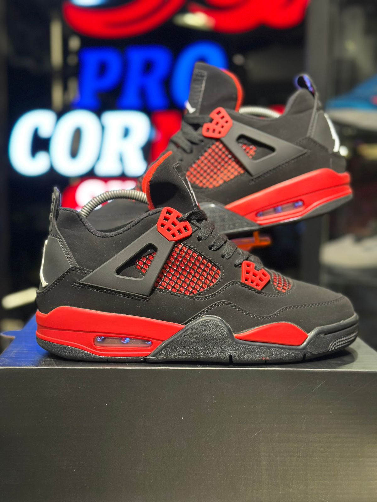 Jordan 4 Red Thunder