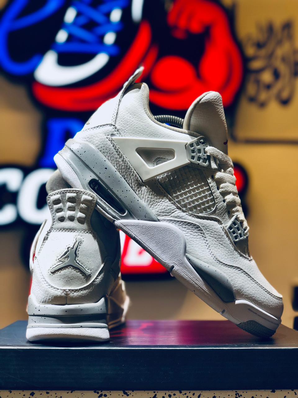 Jordan 4 White Oreo