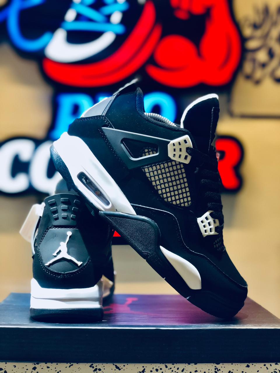 Jordan 4 White Thunder