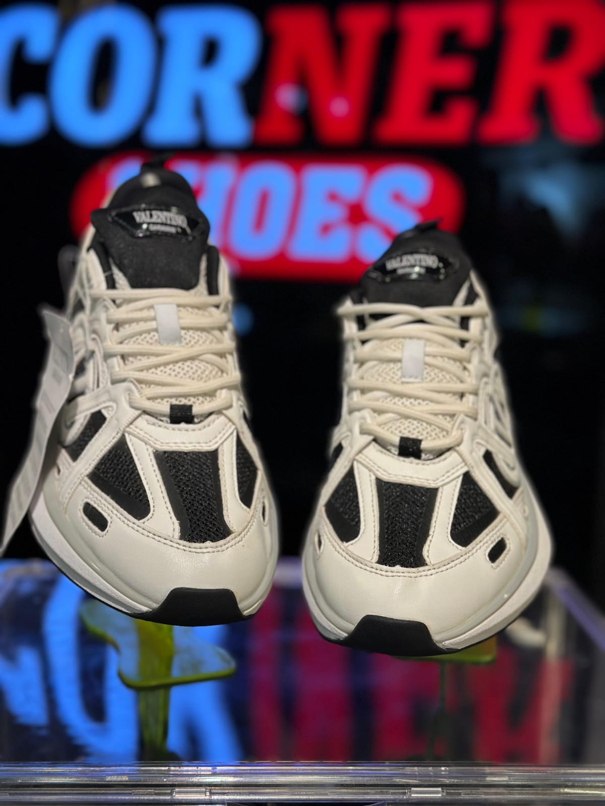 White Black Valentino