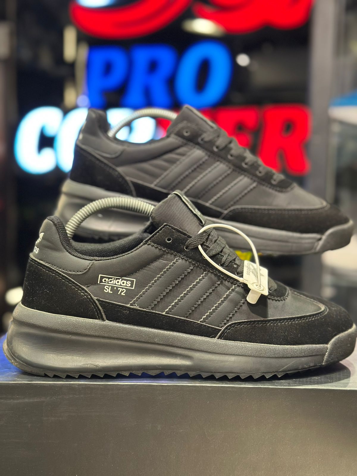 Adidas SL72 Black