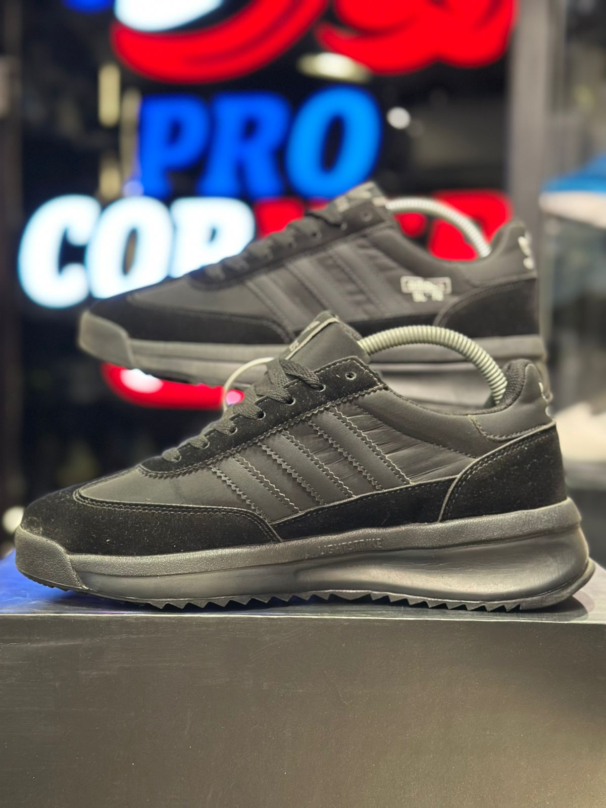 Adidas SL72 Black