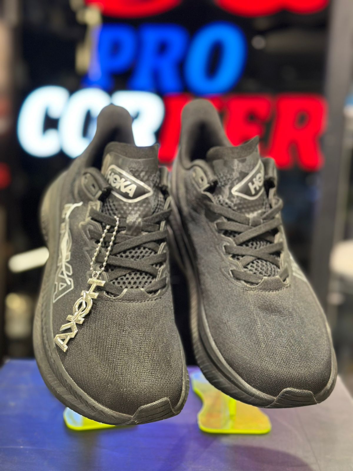 Hoka Mach 6