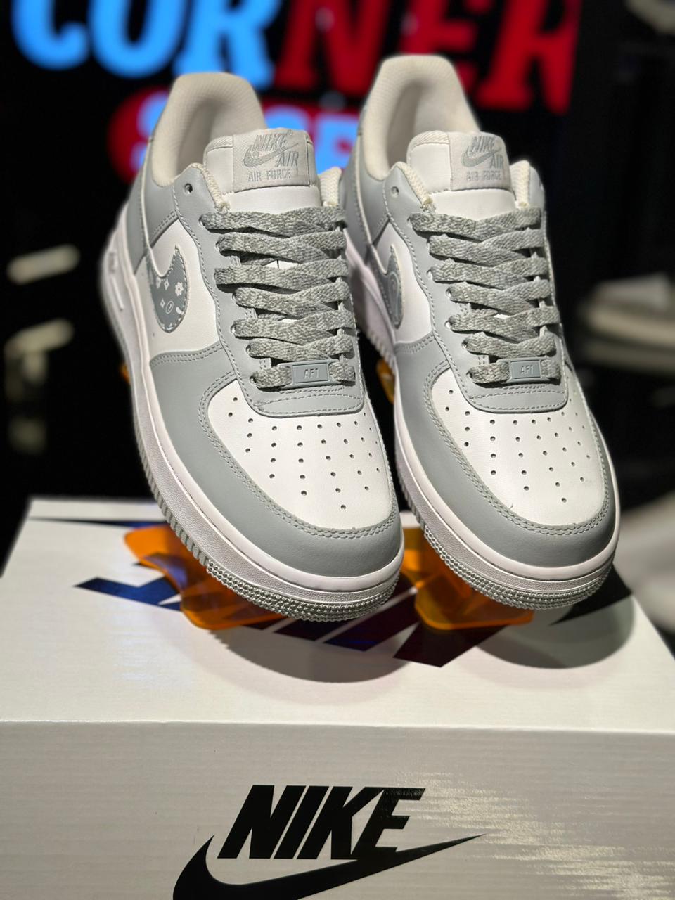 Milk White Fog Blue