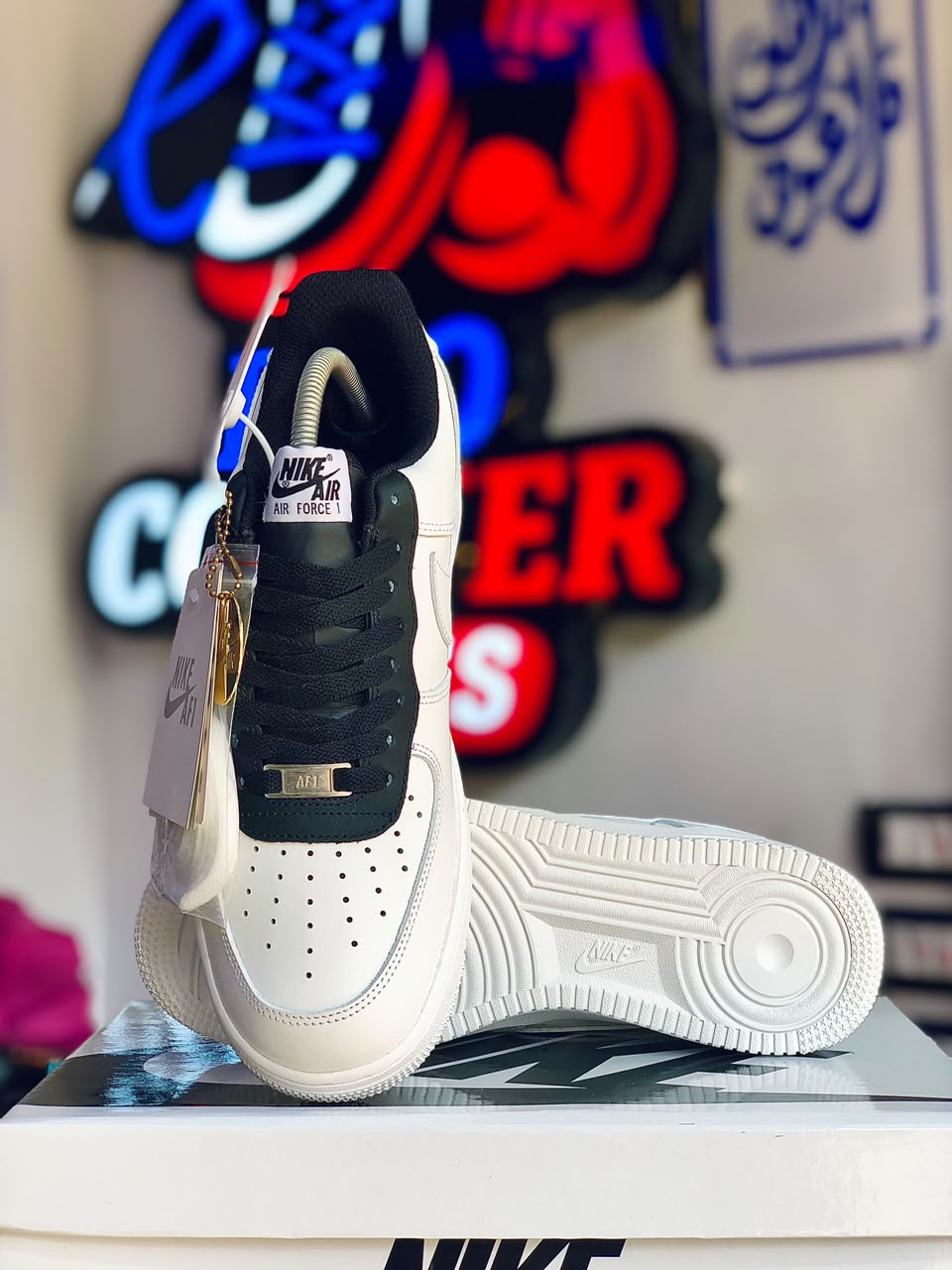 White Black Lightning