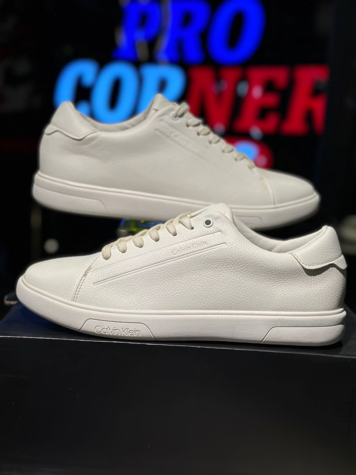 Calvin Klein 1 White