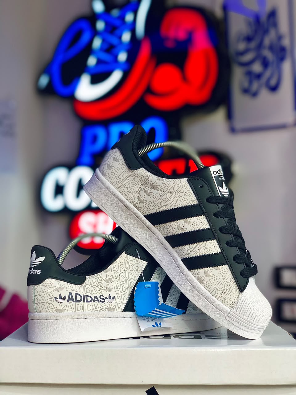 Adidas LV Super Star - Black White