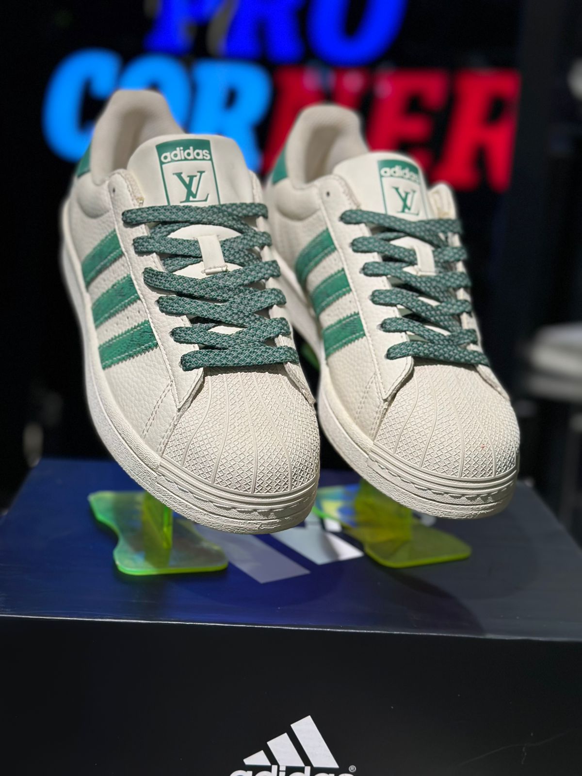 White Green